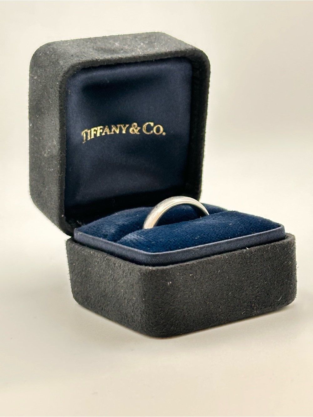 Tiffany & Co Tiffany Forever 4.5mm Wide Platinum Wedding Band Ring Size 6